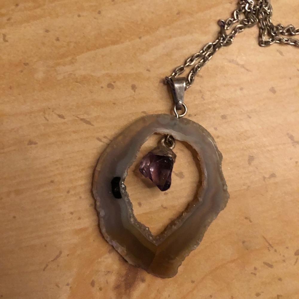 Polished geode necklace w/ hanging amethyst